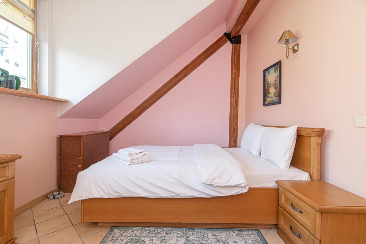 Spacious 2-Bedroom Apartment With Sauna In Vilnius Old Town By Urban Rent Exterior foto